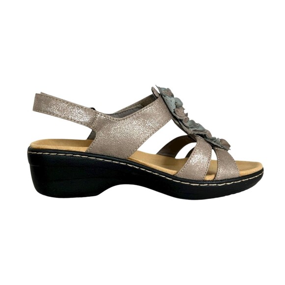 Clarks Merliah Sheryl Flower Applique Comfort Sandals  8.5  NWOB  Taupe Metallic - Picture 7 of 15
